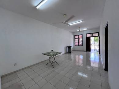 1-storey Terraced House For Rent in Batu Berendam,MLK