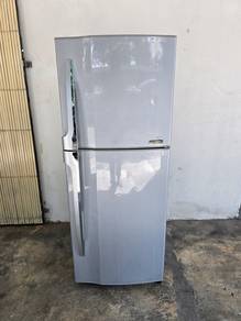 Toshiba 2 Door Fridge Refrigerator 260Lt