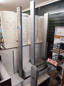 Rak Pameran Botol, Shampoo, Tin Terpakai