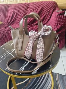 Crossbody bag