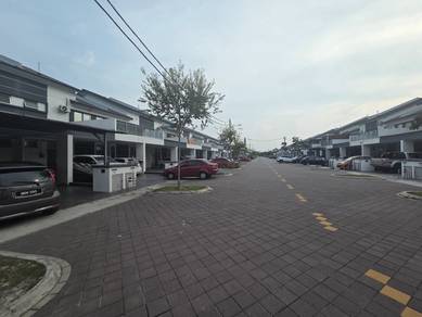 Townhouse For Sale in Dengkil,SGR