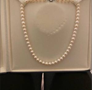 Pearl Necklace