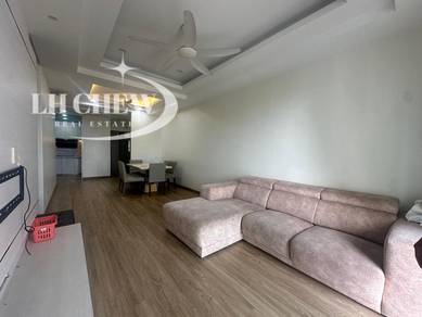 Condominium For Rent in The Golden Triangle