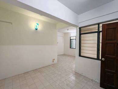 Apartment For Sale in Taman Harbour View