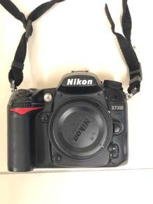 Nikon D7000 with Lenses and Flash