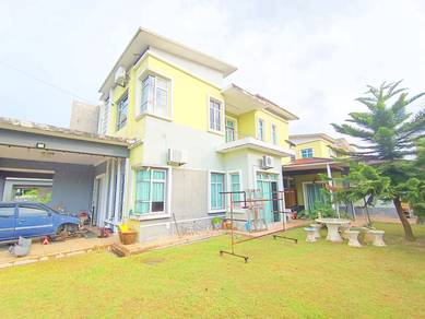 Semi-Detached House For Sale in Sikamat,NSN