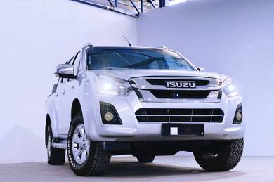 Isuzu D-Max STANDARD 4X4 in Johor Bahru, JHR