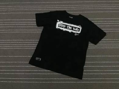 Stop the war by izzue tee size l