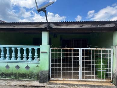 1-storey Terraced House For Sale in Balok,PHG