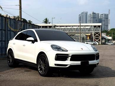 Porsche Cayenne in Bangsar, KUL