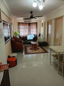 Presint 11 Homestay Apartment Harga Bajet
