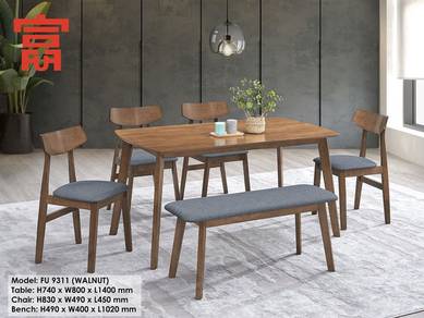 Table + 4 Chair & Bench