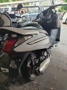 Sym VTS 200 LE