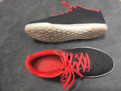 Kasut Futsal Budak Kipsta
