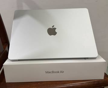 MacBook Air (M5) | 16 GB Memory | 512 GB Storage