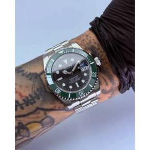 Custom S. Mod 40mm Ice Lume SB Sub Green Bezel