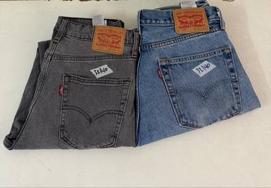 Levi’s Jeans sz 32 Combo:..