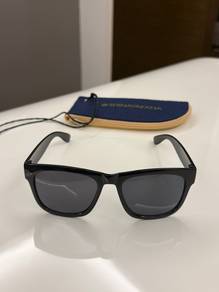 Black Shades with Carrying Case