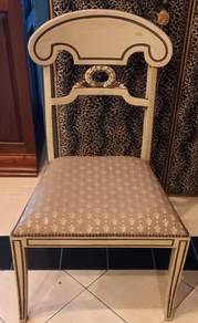 Chair Without Arm