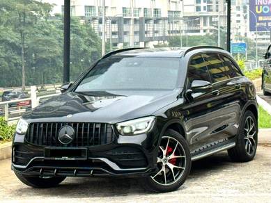 Mercedes Benz GLC300 300 4MATIC AMG LINE in Desa Petaling, KUL