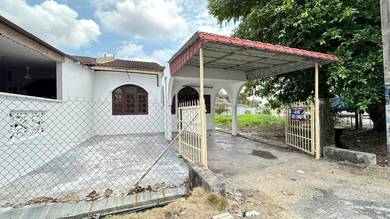 Semi-Detached House For Sale in Batu Berendam,MLK