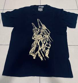 Uniqlo Bandai Gundam