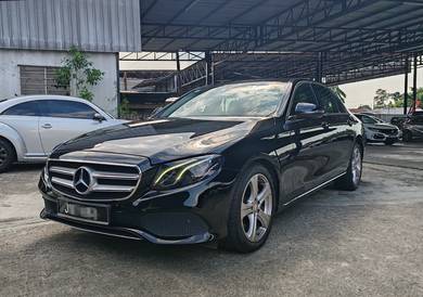 Mercedes Benz E200 200 AVANTGARDE (CKD) in Johor Bahru, JHR