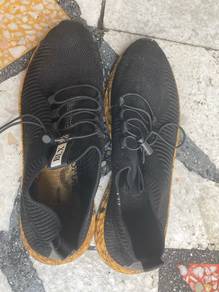 casual wear shoes