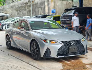 2023 Lexus IS 300 F-SPORT
