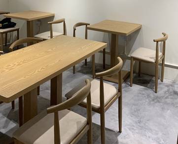 Muji Restaurant Table and Chairs