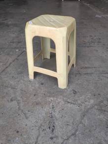 Q08-Q   Kerusi Plastic Stool