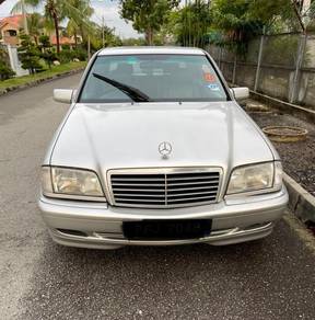 Mercedes Benz C200 200 ELEGANCE (CBU) in Batu Kawan, PNG