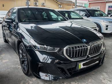BMW i5 eDRIVE40 M SPORT in Johor Bahru, JHR
