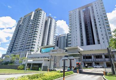 Condominium For Sale in Paragon 3