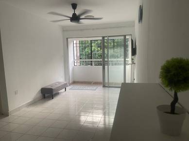 Apartment For Rent in Flora Damansara