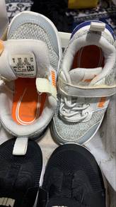 Kasut Puma & Adidas