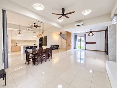Bungalow House For Sale in Tropicana,SGR