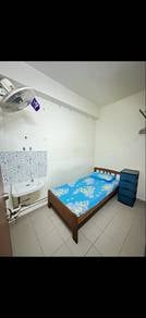 Room in Tebrau, JHR