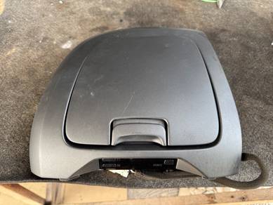 No 29-9-5 Nissan Cefiro A33 Cubby Box Japan