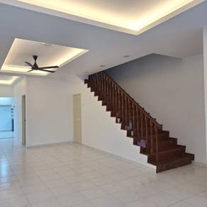 Semi-Detached House For Sale in Perling,JHR