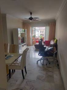 Apartment For Sale in Palm Ville
