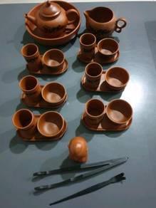 China teaset 24 pieces with table. New & Imported
