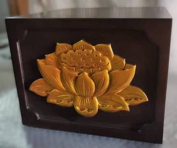 Solid Wood Golden Lotus Pedestal