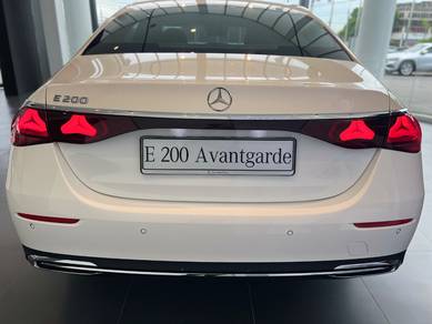Mercedes Benz E200 200 AVANTGARDE in Klang, SGR