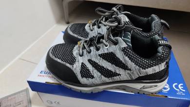 Safety shoes Esd