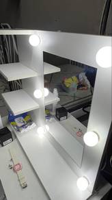 vanity mirror