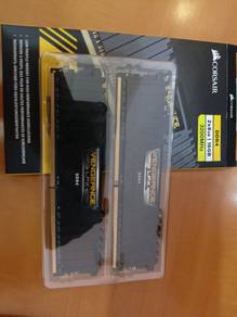 Corsair Vengeance 16GB DDR4 CL16