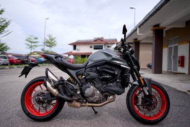 Ducati Monster 821