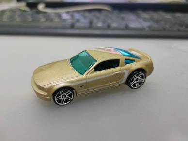Hotwheels 2005 Mustang GT from 5 pack
