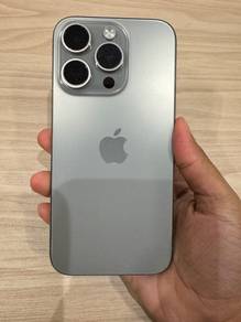 iPhone 15 pro 128gb natural titanium